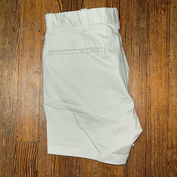 Men’s J-Crew Shorts - Picture 2 of 2